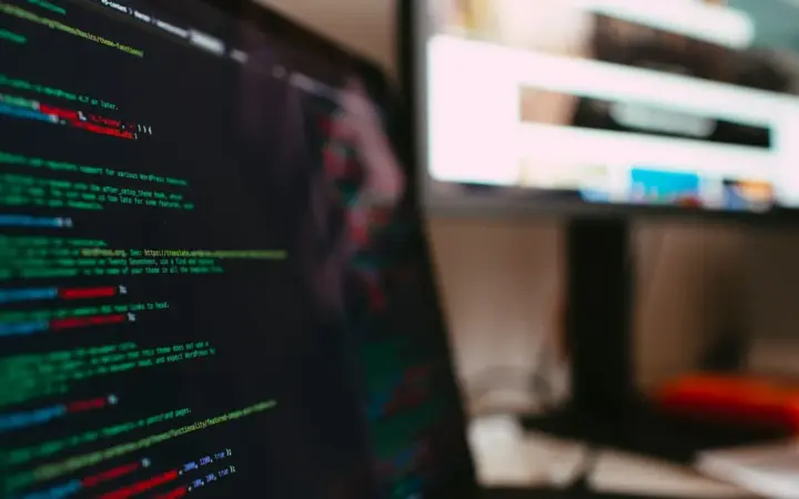 Notebook exibindo código usado em uma automação com Google Apps Script e Telegram