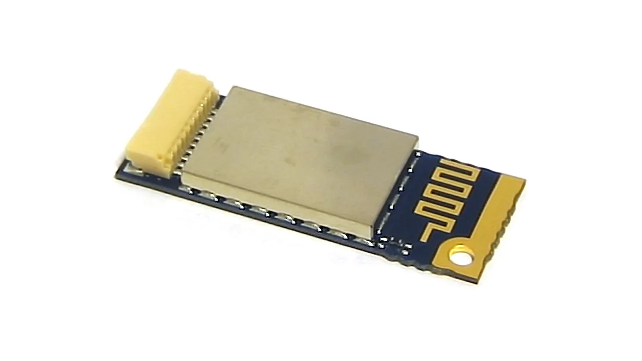 Placa interna de Bluetooth para notebook sobre fundo branco